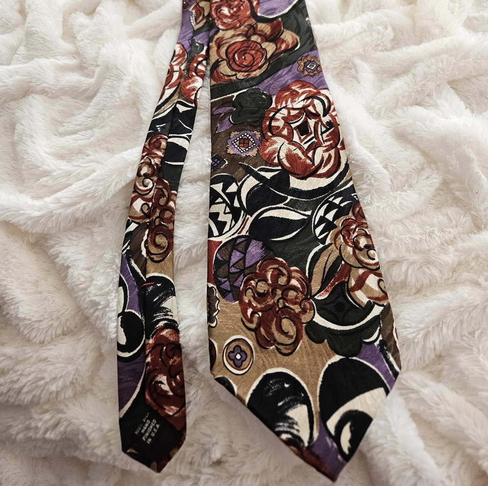 STUDIO R TIE 👔 🎶💎
